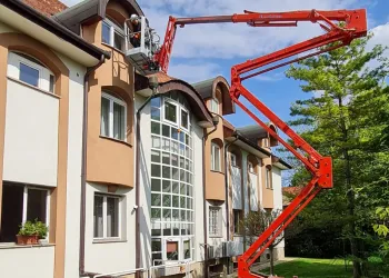 Épületkarbantartási és javítási feladatok ipari alpintechnikával - Kamot Safety Kft.