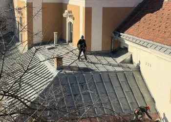 Tetők tisztítása, karbantartása és javítása - Kamot Safety Kft.